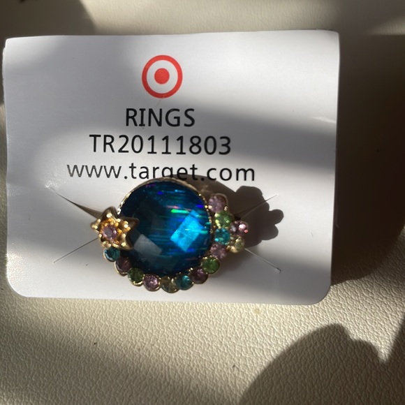 Pretty ring - Picture 2 of 2